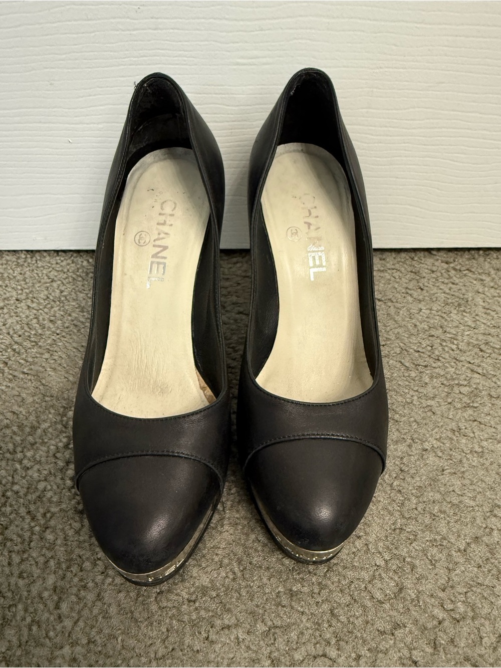 CHANEL Black Leather Cap-Toe Pumps